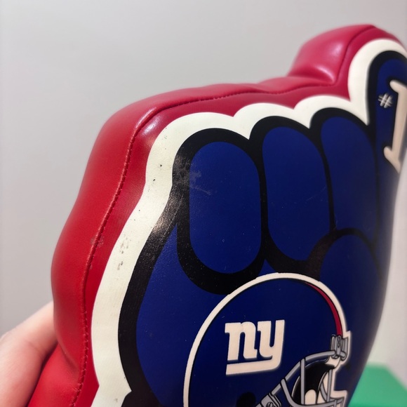 New York Giants NFL “#1 Giants Rule” Stuffed Hand With Tags - Picture 9 of 9